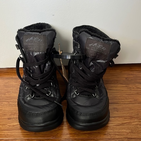 NWT The North Face Women’s Thermoball Lace II Snow Boots - Picture 1 of 3